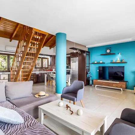 بيت للعطل Remvi House