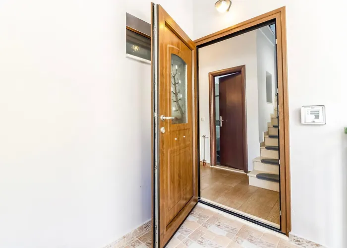 Remvi House בית נופש Lefkáda